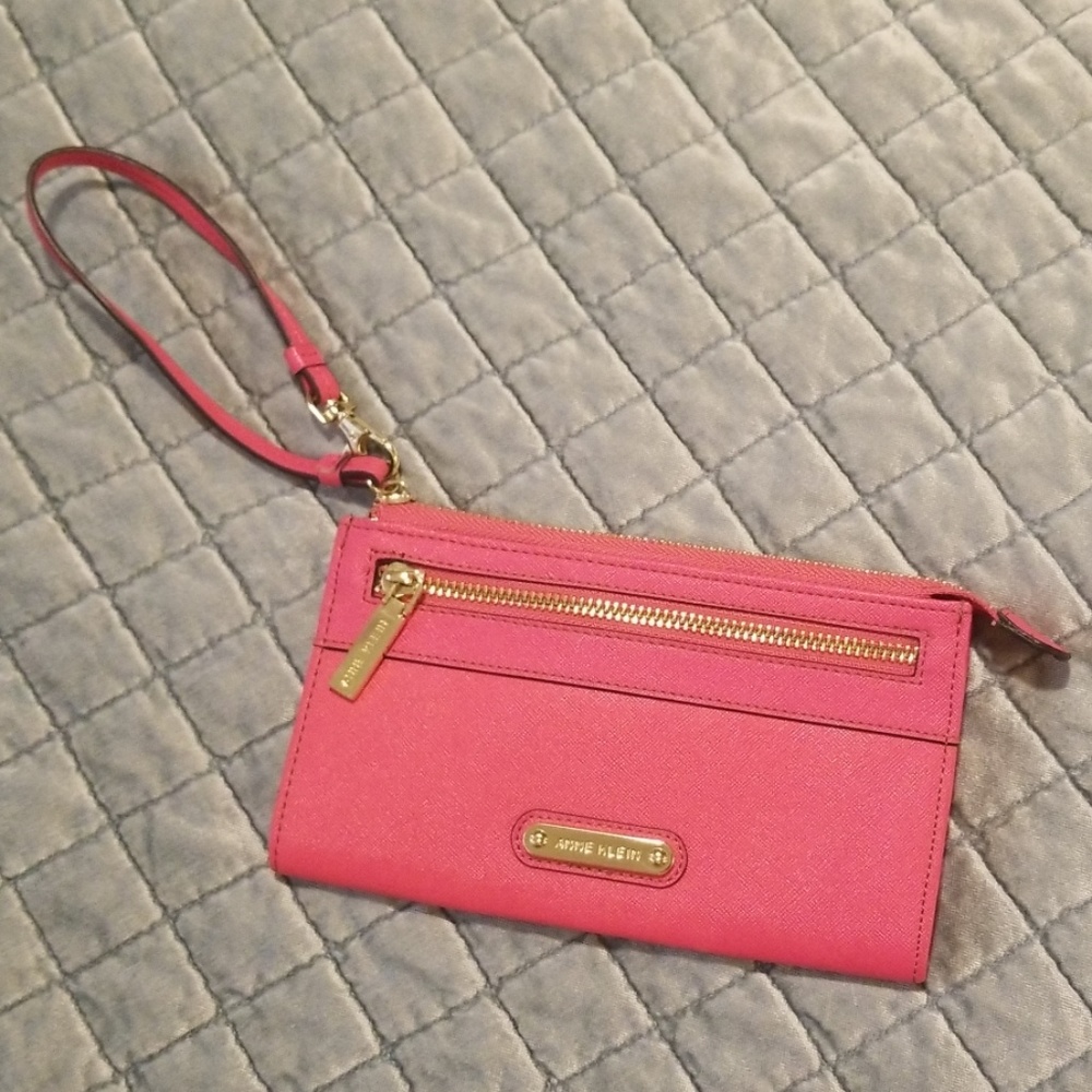 ANNE KLEIN hot pink wristlet